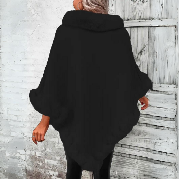 Stickad Cape med Pompomdetaljer för Kyla