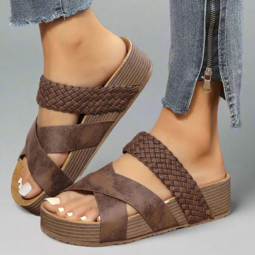 Dam Sandal | Flätad Rem | Kilklack | Sommar