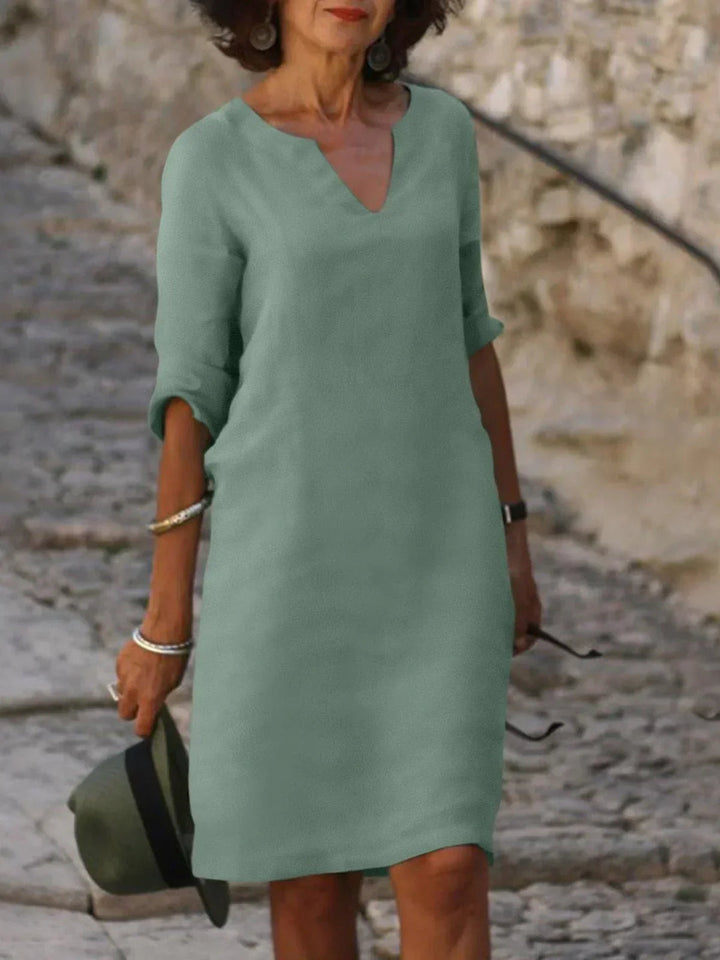 Dam Klänning | V-ringad | Lätt Oversize | Sommar